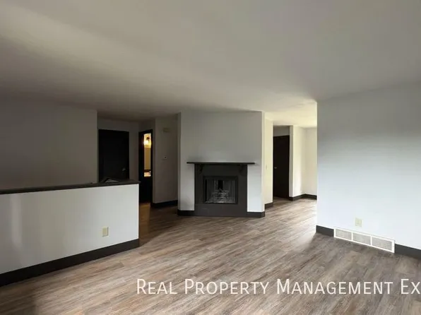 932 S Cleveland Ave, Sioux Falls, SD 57103