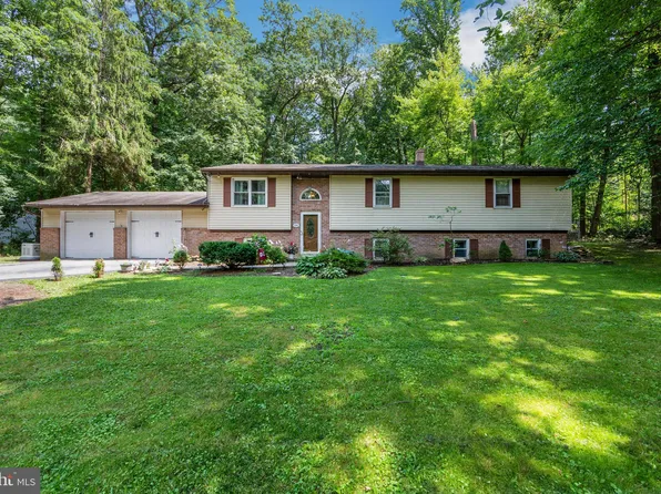 108 Northwood Dr, Coatesville, PA 19320
