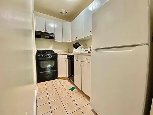 Rented by Oxford Property Group | media 13