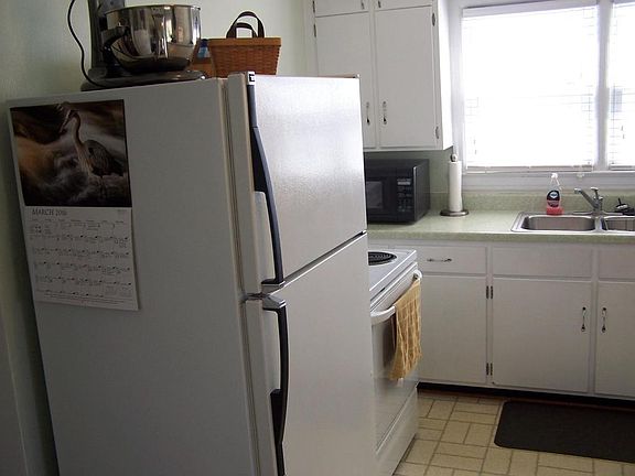 5th image of 2404 Floraland Dr NW