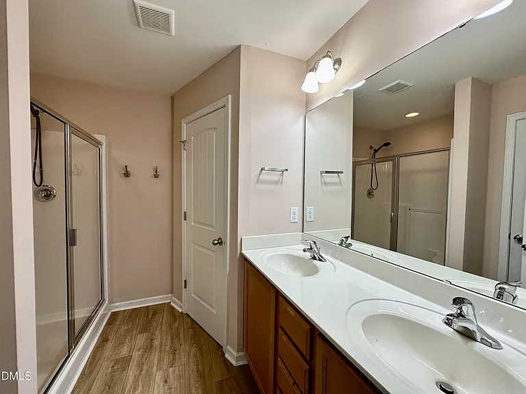 1415 Montonia St — Photo 17