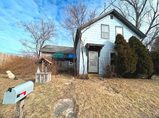 9 Lillibridge Ave, Voluntown, CT 06384