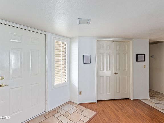 3rd image of 6605 W Poinsettia Drive
