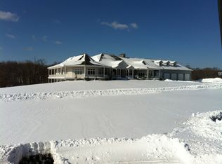 341 Laten Knight Rd, Cranston, RI 02921