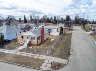 823 8th Ave W, Williston, ND 58801