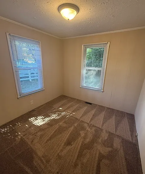 121 Spring Garden St — Photo 6
