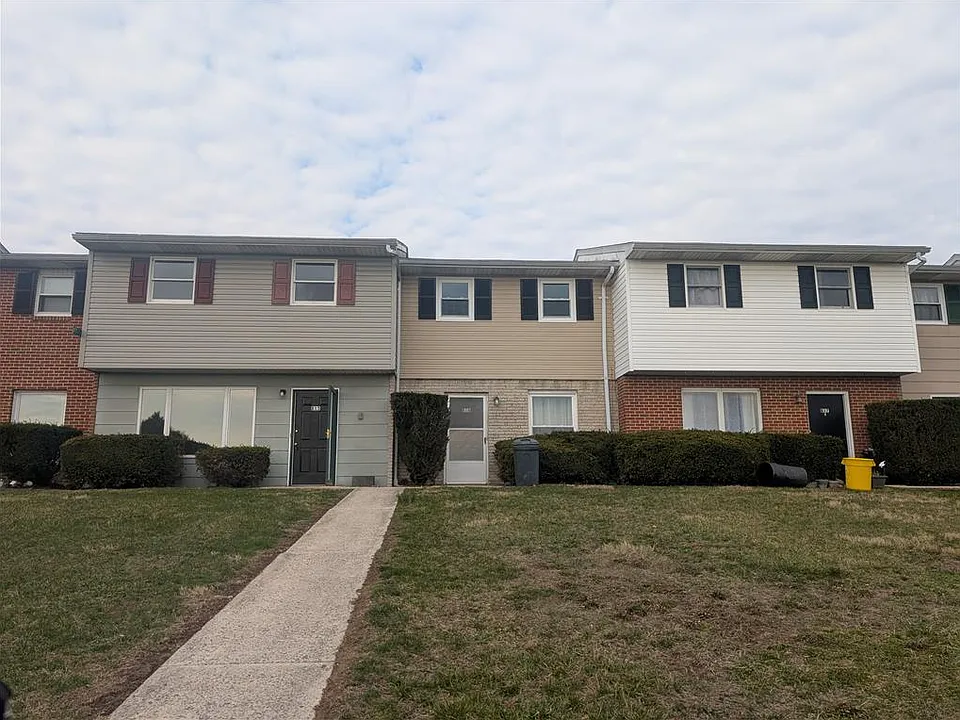 97 Hillcrest Ln #B16