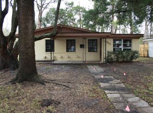 5215 Woodcrest Rd, Jacksonville, FL 32205