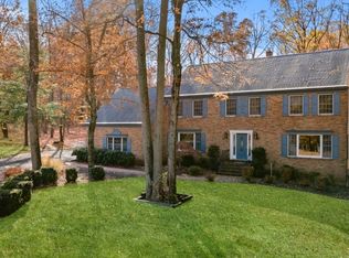 16 Adams Dr, Martinsville, NJ 08836