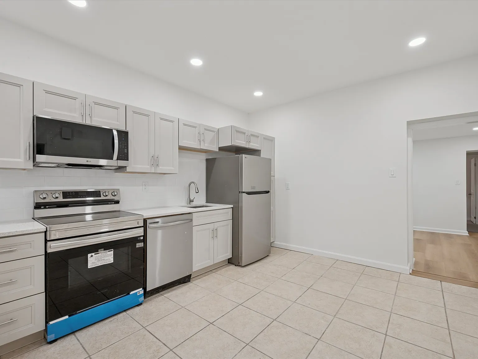 1 bed, 1000 sqft, $2,000 — Photo 2