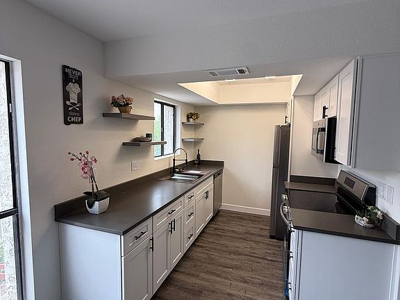 4th image of 3119 W COCHISE Drive #231
