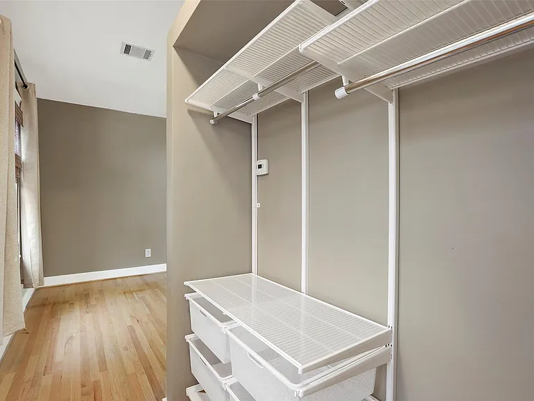 1227 Harvard St #1/2 — Photo 9