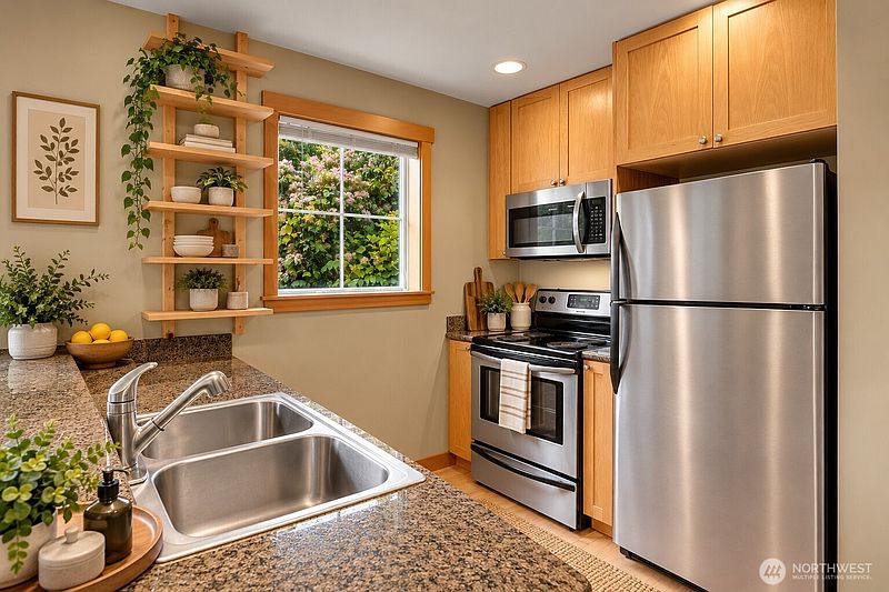 3rd image of 5252 12th Avenue NE #A