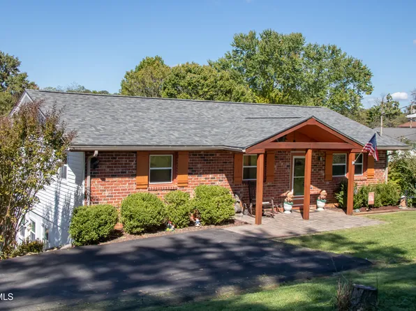 203 Hilltop Dr, Bristol, VA 24202