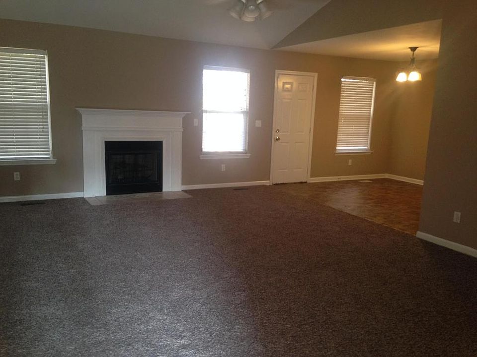 2nd image of 9194 Broad Leaf Ln