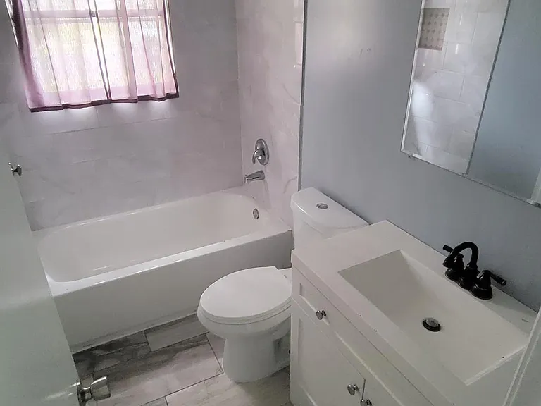 1006 Jefferis Ave — Photo 3
