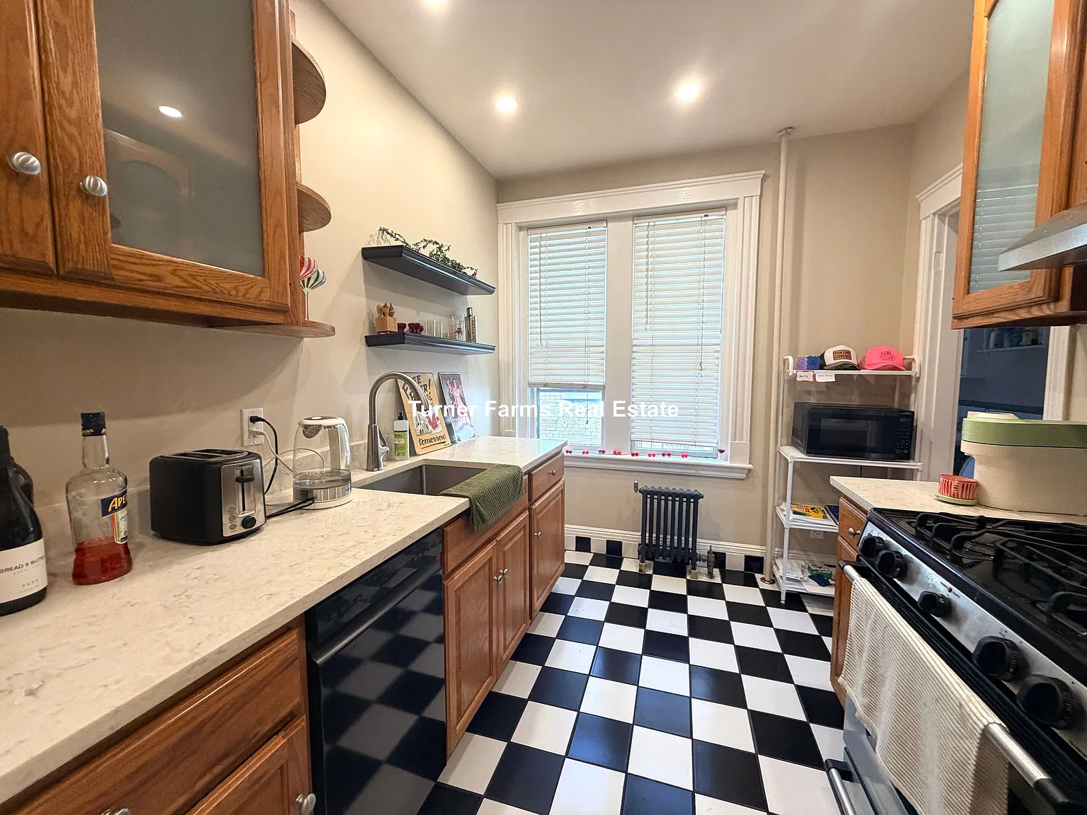 2035 Commonwealth Ave — Photo 4