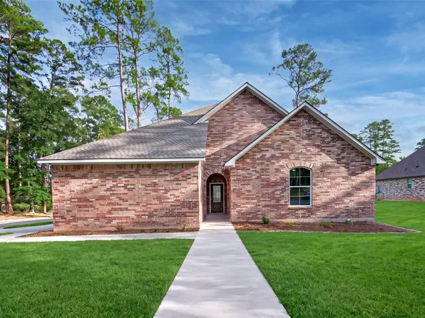 1304 River Oaks Dr, Huntsville, TX 77340