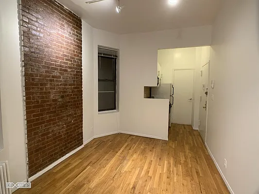 Rented by Citi Habitats | media 26