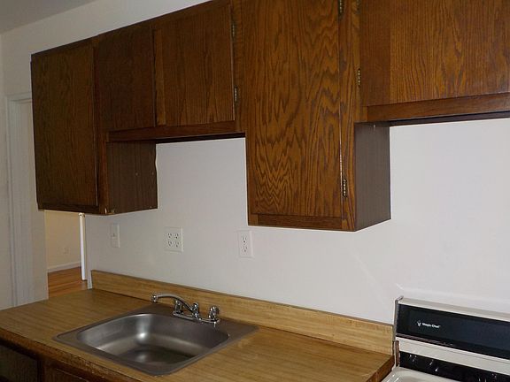 3rd image of 254-22 73rd Rd Floor 1