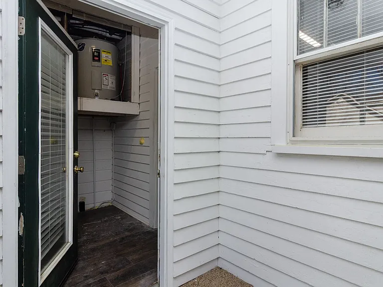 914B Bonham Ave — Photo 23