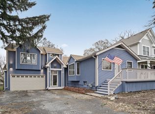 1910 Hitchcock Ave, Downers Grove, IL 60515