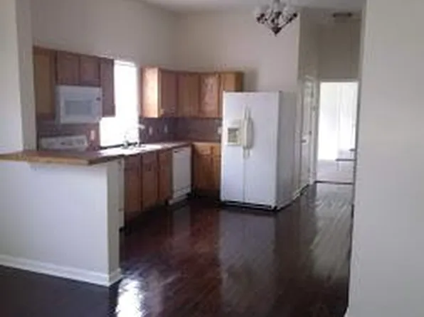 1838 Mandeville St, New Orleans, LA 70117