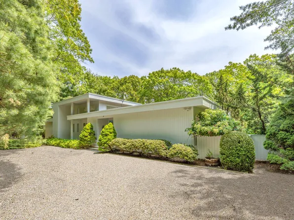 7 Grape Arbor Ln, East Hampton, NY 11937