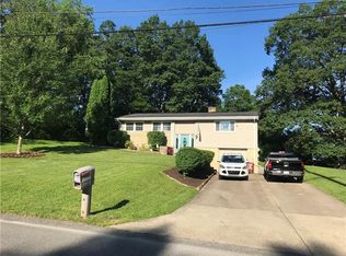 8733 Prescott Dr, Pittsburgh, PA 15237