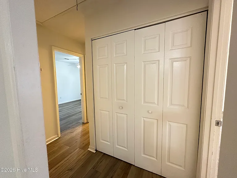 581 Parkway Blvd — Photo 9