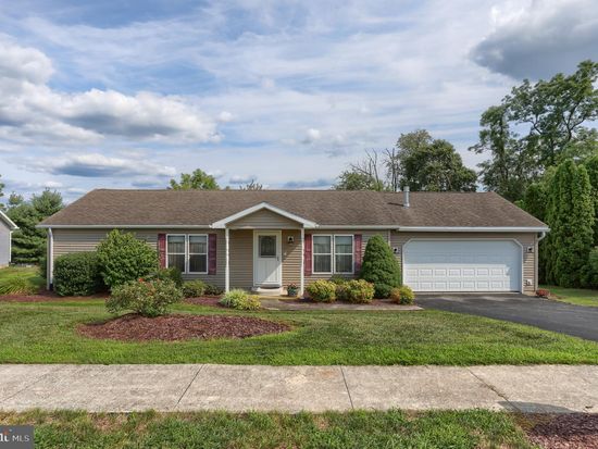 4 Susan Ave, Myerstown, PA 17067