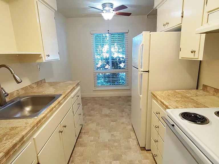 981 Bonita Ave #1 — Photo 2