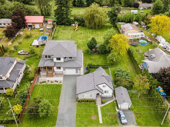 4464 Community St, Chilliwack, BC V2R 5C9