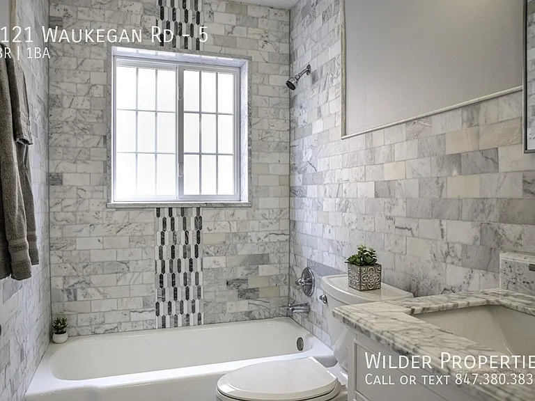 1121 Waukegan Rd #5 — Photo 9