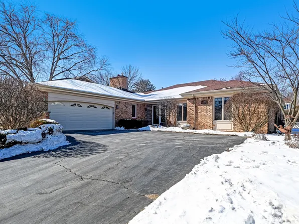 8348 Walredon Ave, Burr Ridge, IL 60527