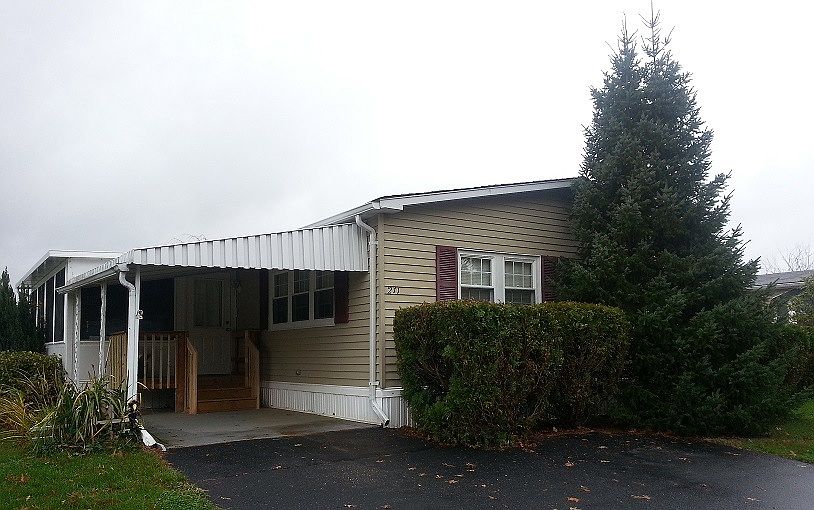 1st image of 703 Fresh Pond Ave Unit 211