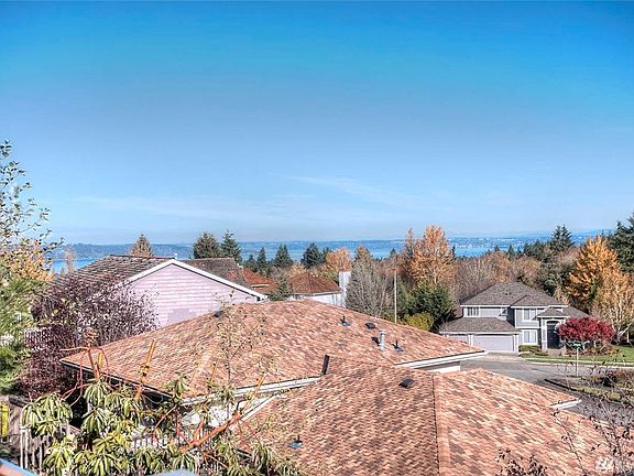 4th image of 5208 Chinook Dr NE