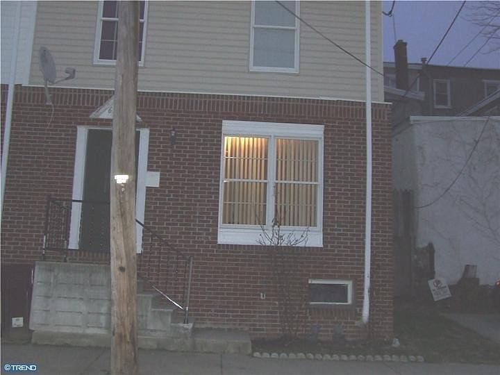 2nd image of 624 Windsor St
