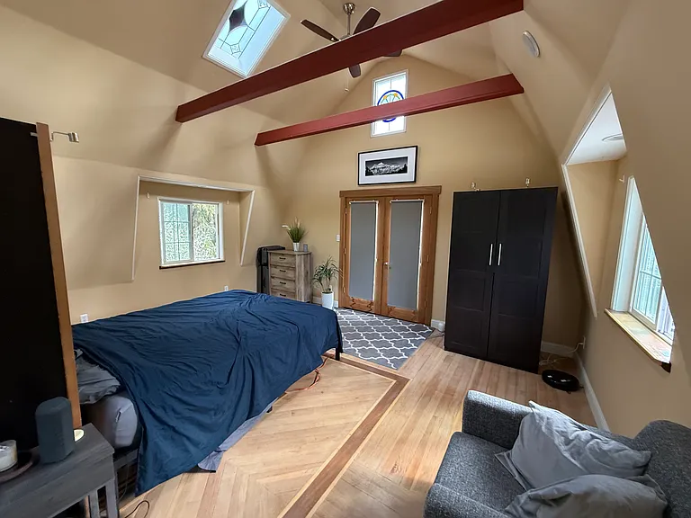 1652 Galbraith Ln — Photo 12