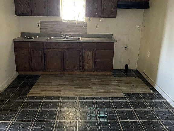 5th image of 7605 Church Ln