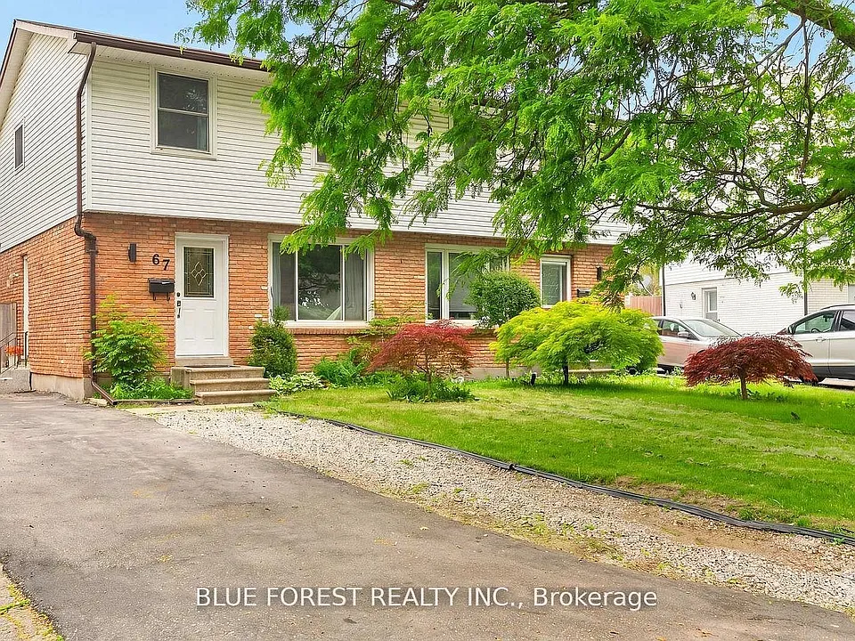 67 Breckenridge Cres S