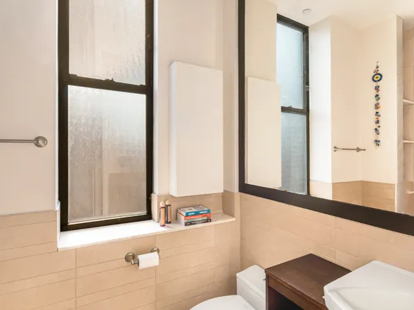 11 East 36th Street image 7 of 7