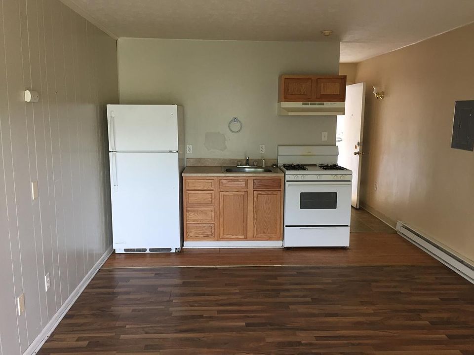 2nd image of 3200 Court St APT 212