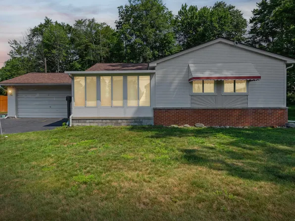 29601 Hickey Rd, Chesterfield, MI 48051