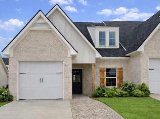 511 Cloverdale Dr, Auburn, AL 36830