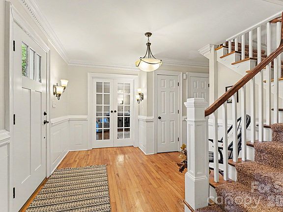 4th image of 607 Anderson Ave