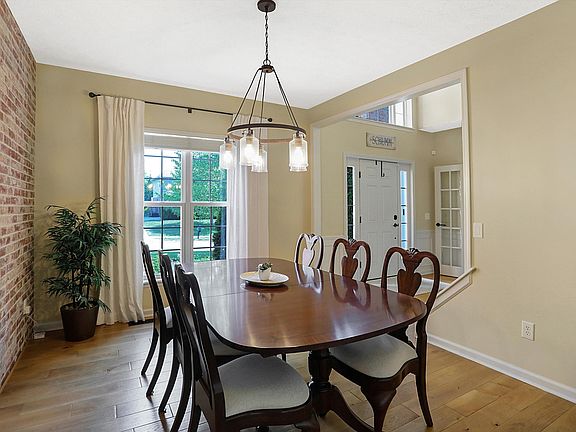 4th image of 3868 Branch Creek Ct