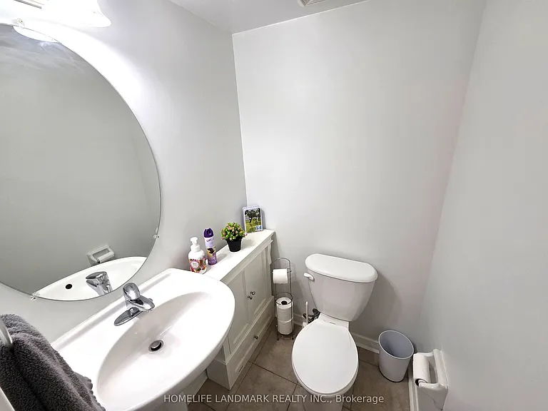 74 Munro St #2 — Photo 32