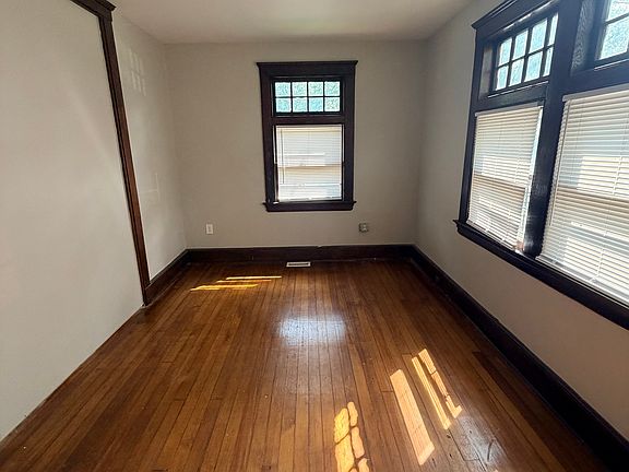 4th image of 705 George St #1