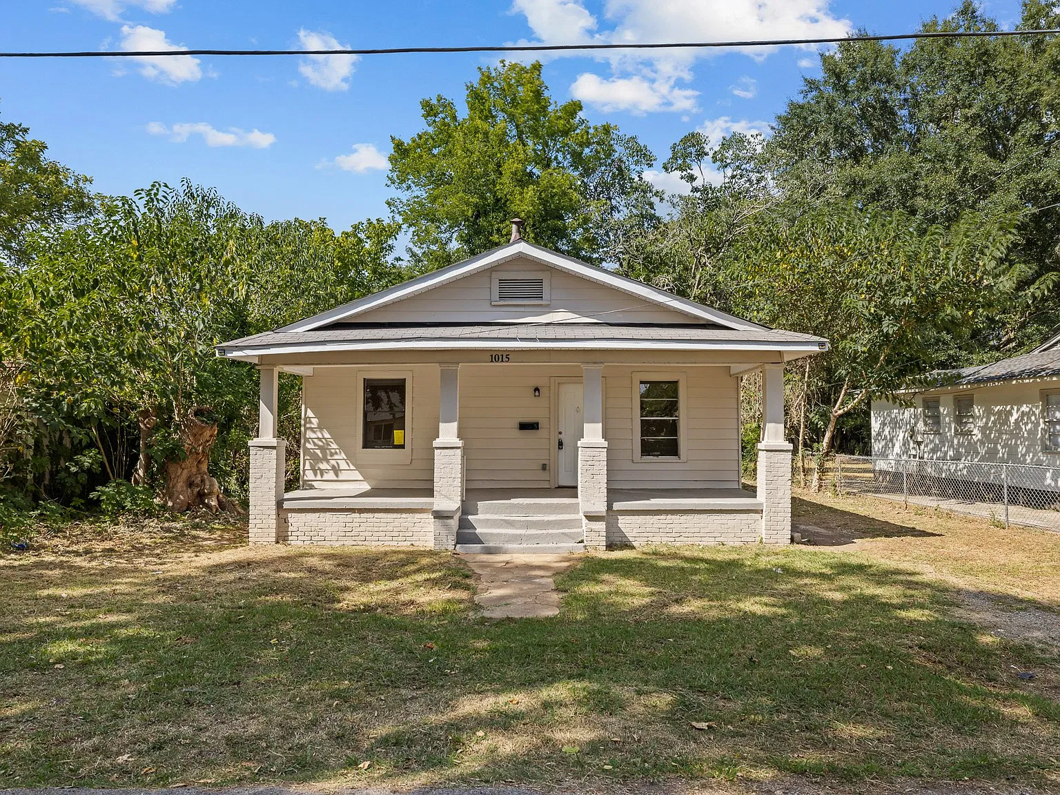 1015 Herring Street - 1 — Photo 3